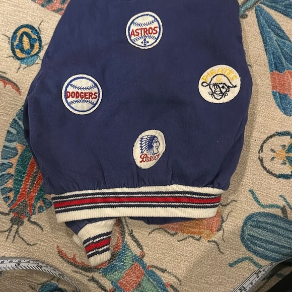 60s  MLB Team Patch Jacket featuring 8 team patches toddler - Picture 2 of 3